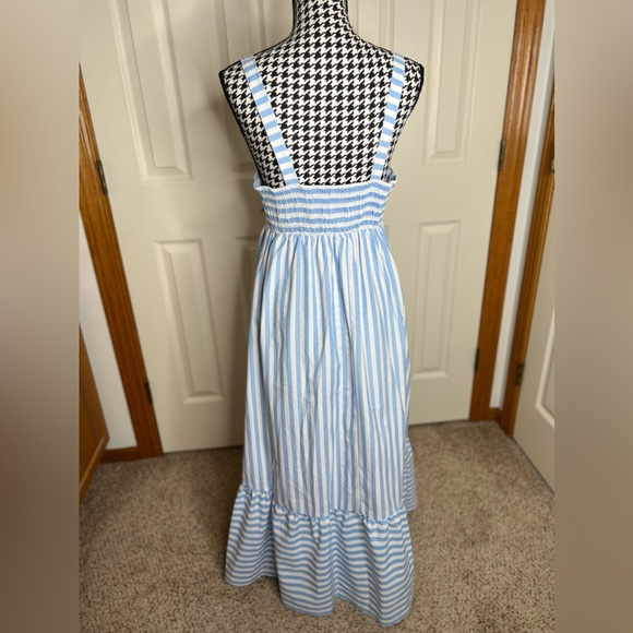 Cupshe striped maxi 🤍💙 - Picture 6 of 6